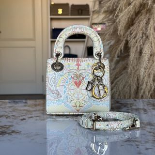 Сумка Lady Dior Micro от Christian Dior